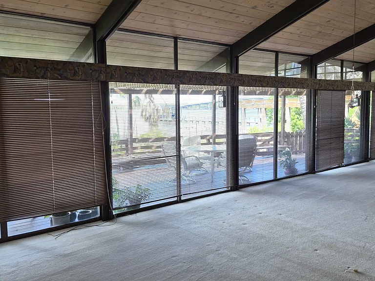 172 Riverside Dr — Photo 3