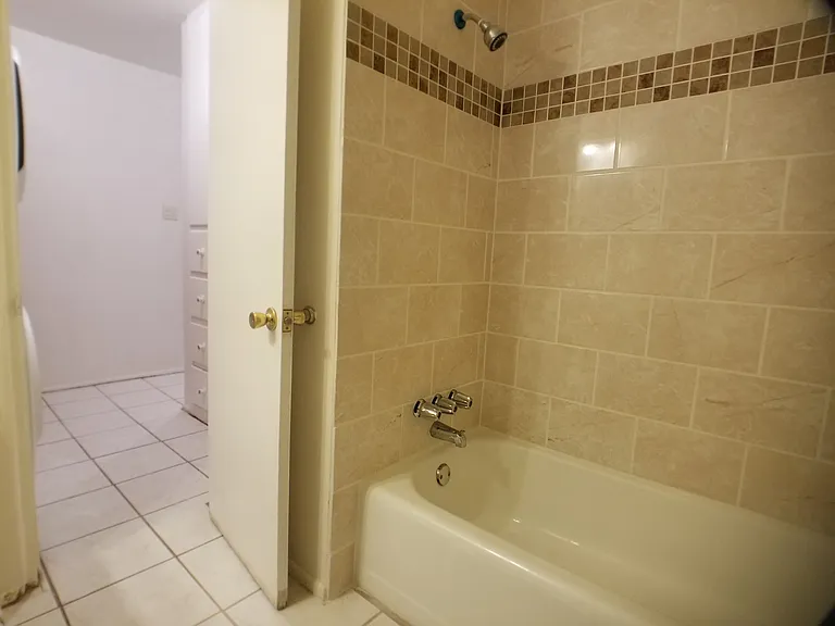 1000 Alvarado Dr SE #A — Photo 18