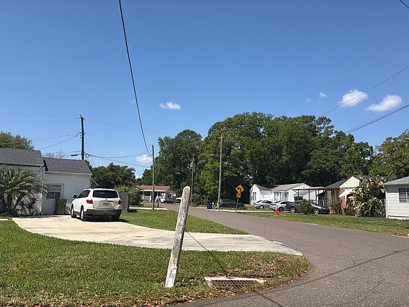 4th image of 4418 N Tampania Ave