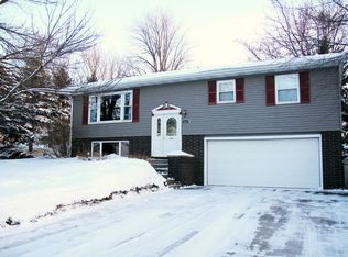 322 6th St SW, Eyota, MN 55934
