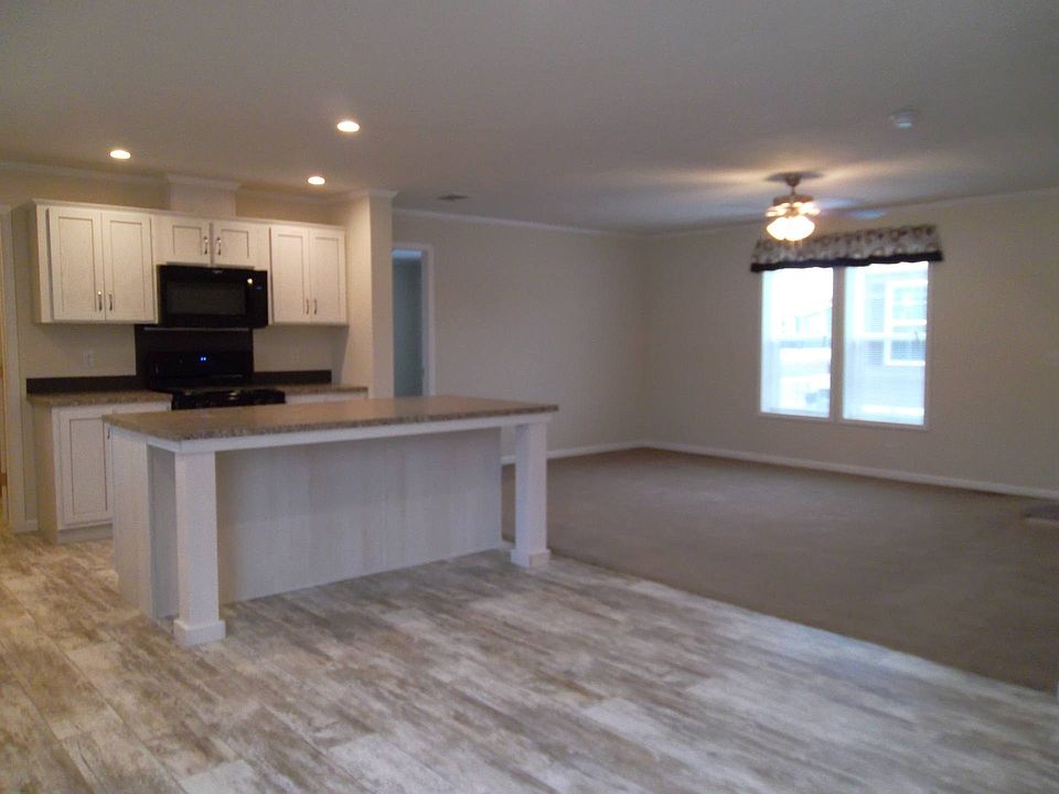 1st image of 1585 Ray Blvd #727