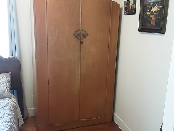 5th image of 1080 Aileen St APT 1