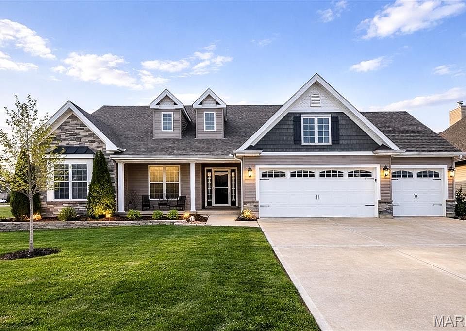 1st image of 131 Austin Oaks Dr