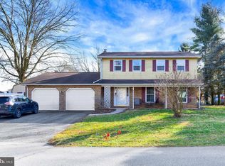 22 Enck Dr, Boiling Springs, PA 17007