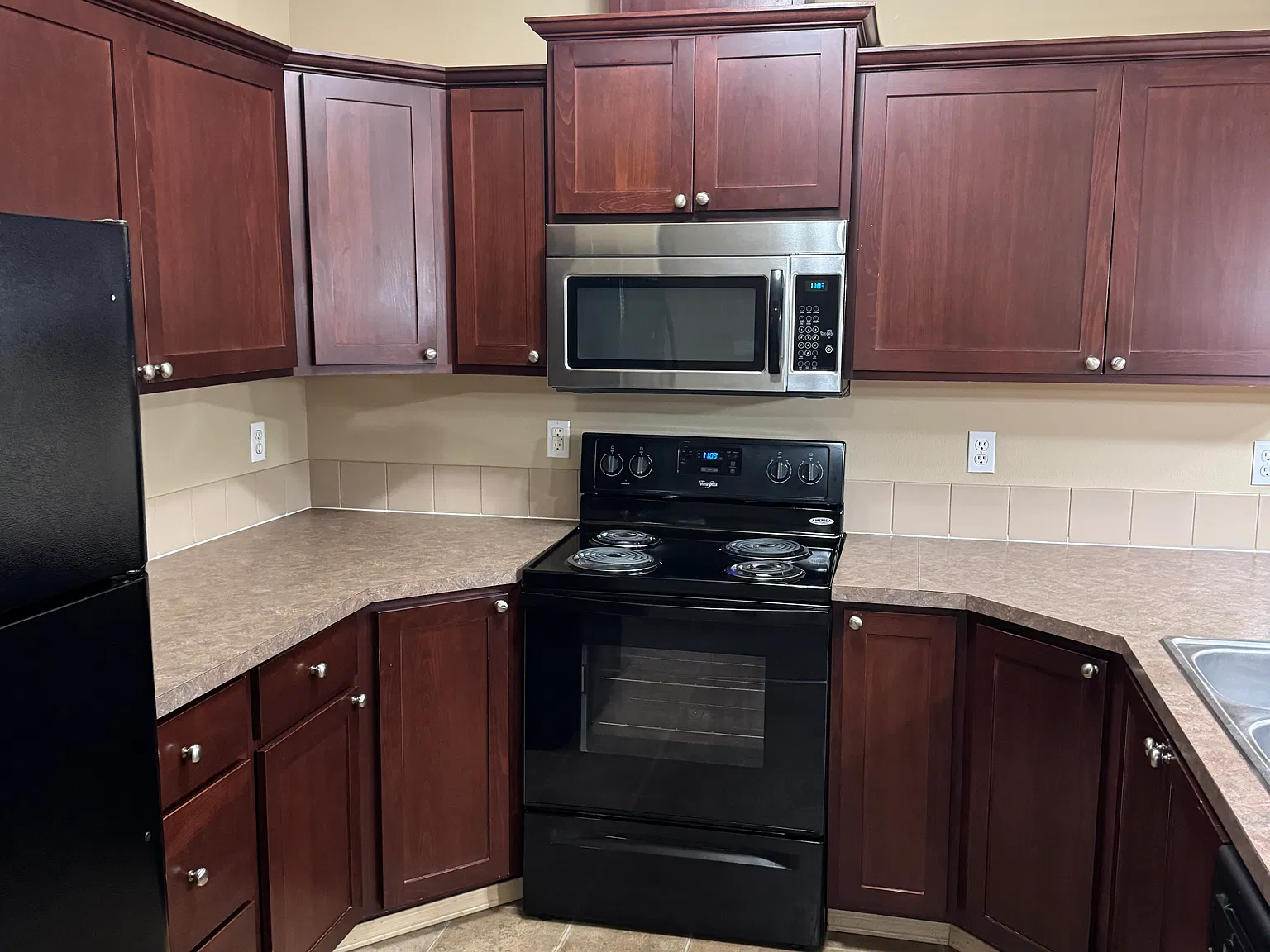 4 bed, 2.5 bath, 1939 sqft, $2,750 — Photo 4