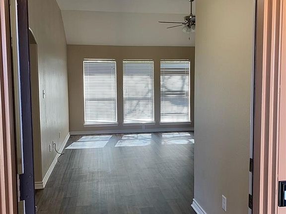 5th image of 11195 Meadows Dr