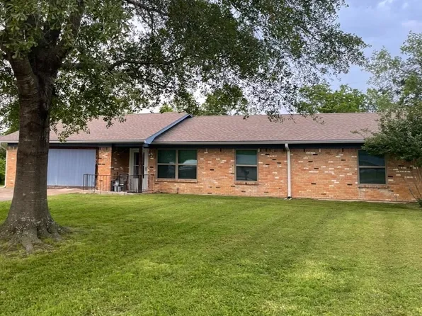 742 Henderson St, Wills Point, TX 75169