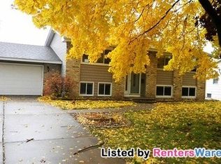 9308 Northwood Pkwy, New Hope, MN 55427