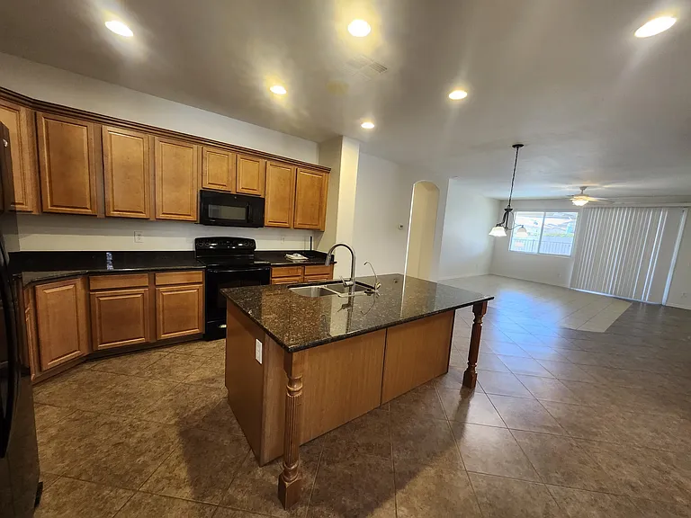 139 W Leatherwood Ave — Photo 6