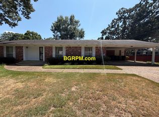 2210 Crestwood Rd, North Little Rock, AR 72116