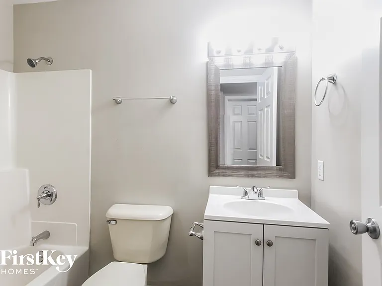 410 Grovewood Dr — Photo 14