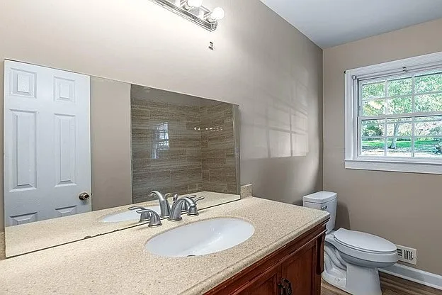 1604 Dalloz Rd #B — Photo 6
