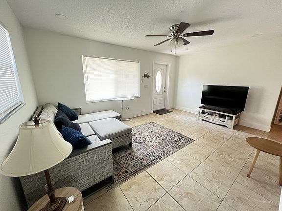 5th image of 4135 Saums Dr