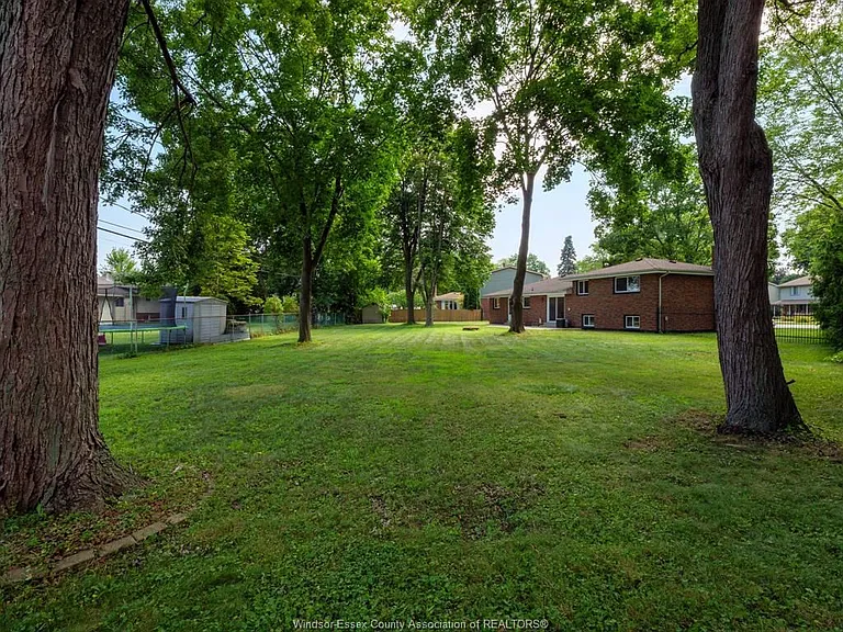 5710 Dalton Ave — Photo 33