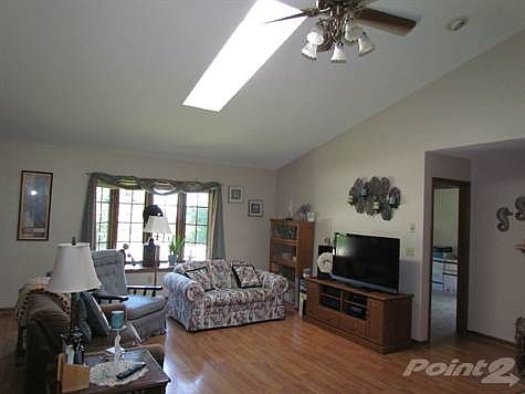 Lovely Great Room with Skylite!