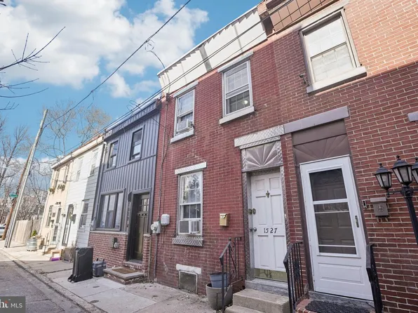 1527 Earl St, Philadelphia, PA 19125