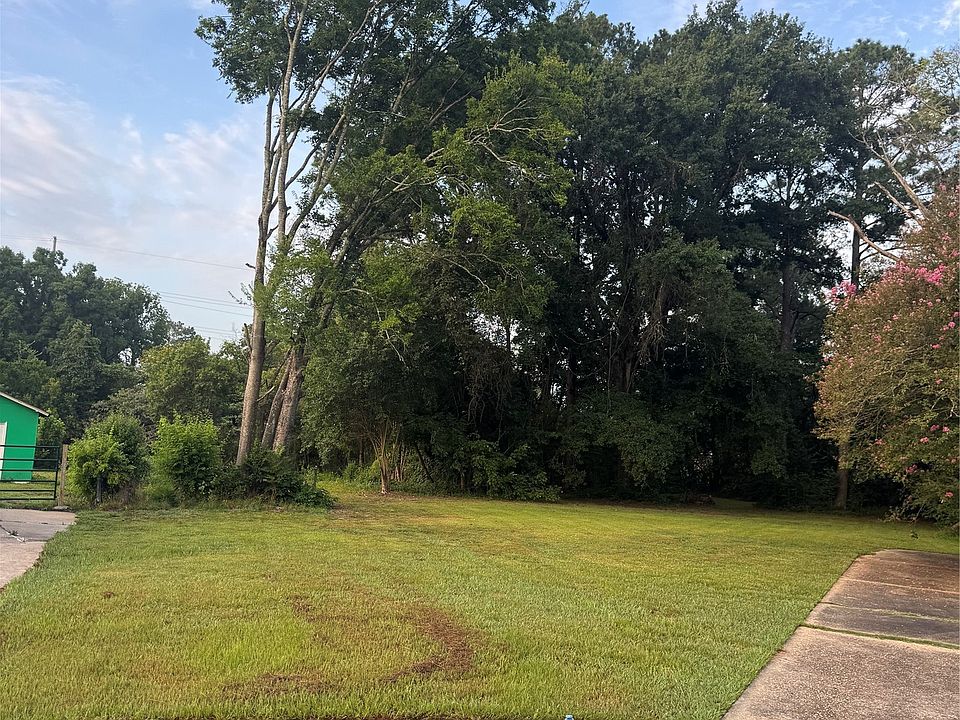 1st image of 4420 Sussex Dr