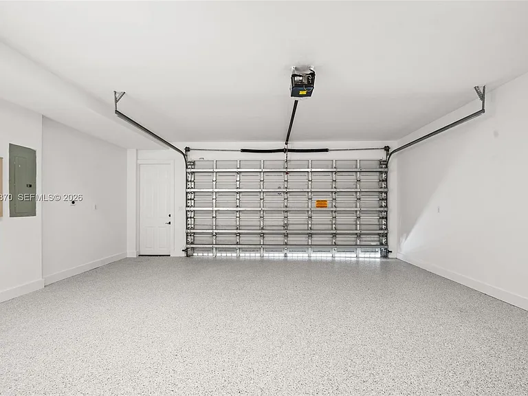 530 Valencia Ave #2 — Photo 31