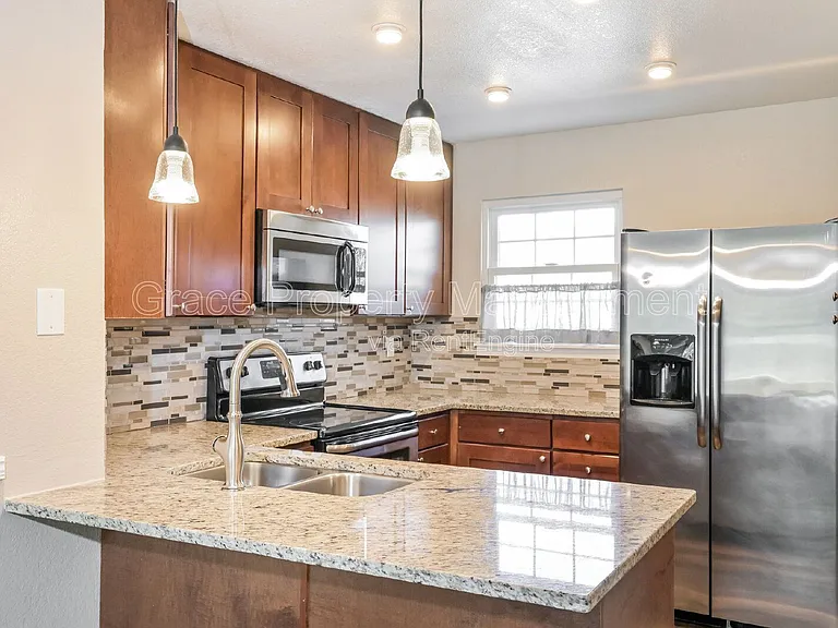 8165 S Fillmore Way — Photo 4