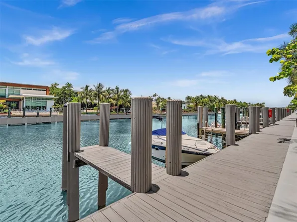 9940 W Bay Harbor Dr, Miami Beach, FL