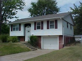 300 Saturn Dr, Godfrey, IL 62035