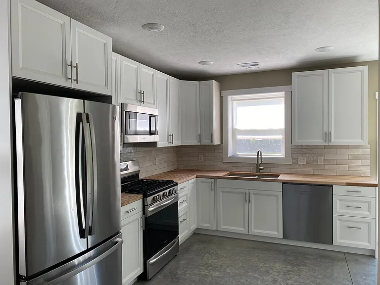 3507 Ivanrest Ave SW — Photo 4