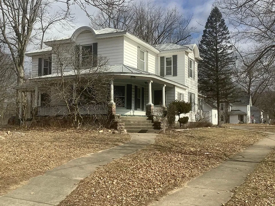 125 Oak St