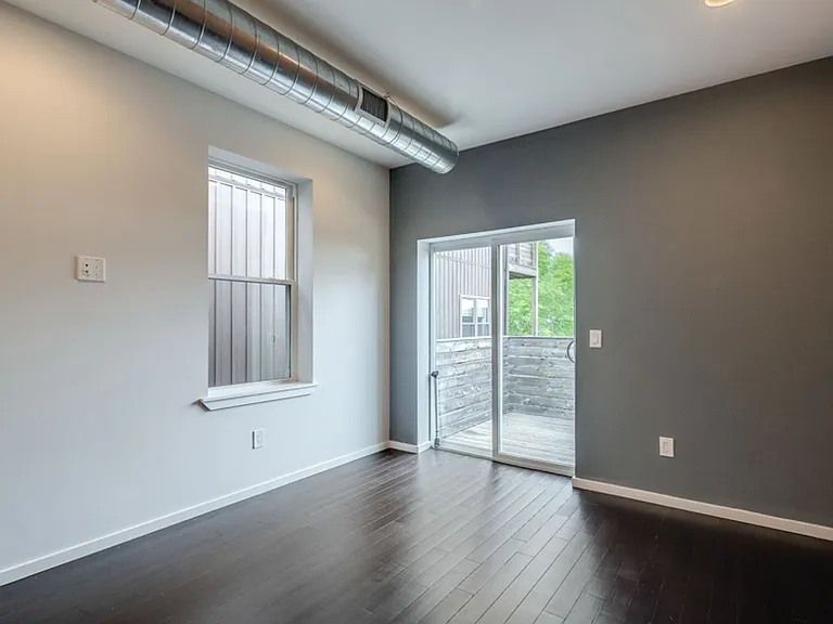 927 N 2nd Street — Photo 9
