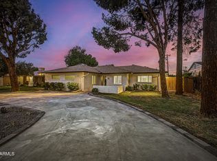 1813 W EARLL Drive, Phoenix, AZ 85015