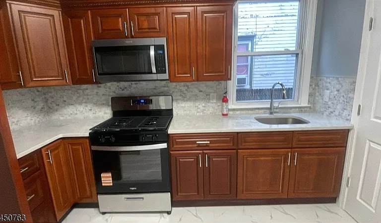 55 Treacy Ave #1 — Photo 6