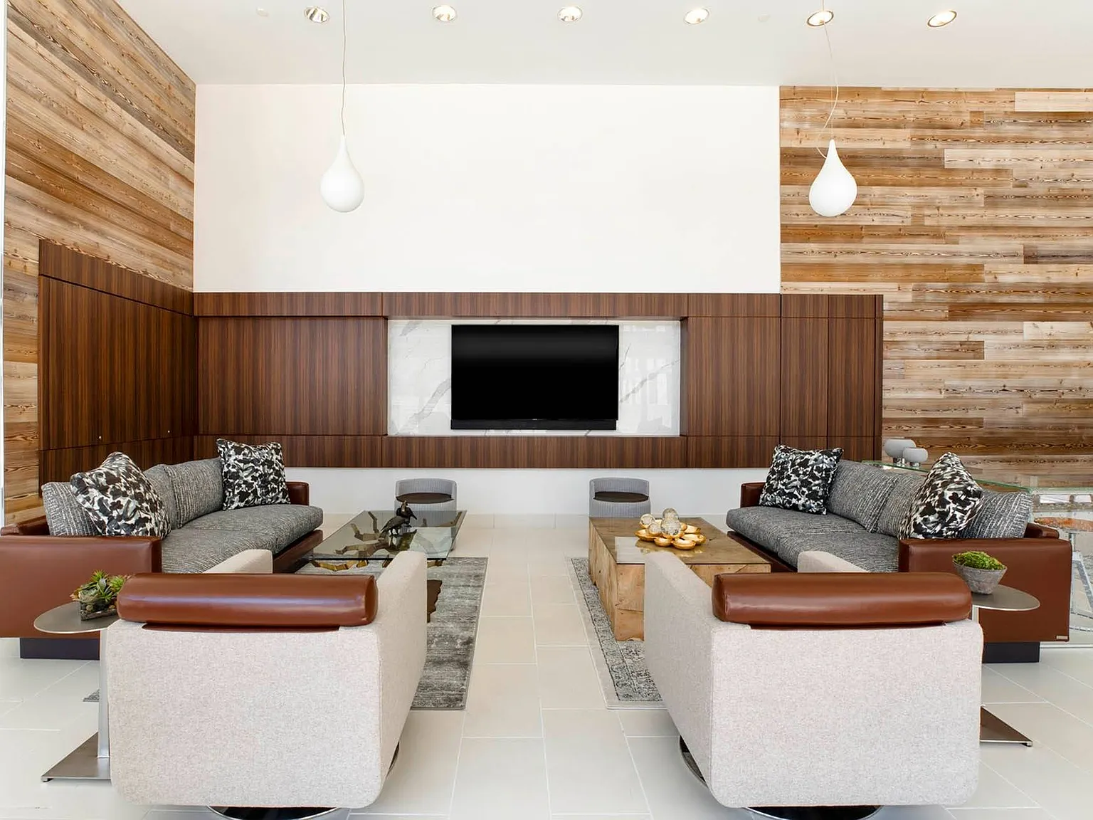 The Apartments at CityCenter — Photo 4