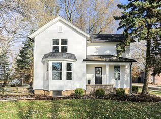 1135 Woolley Rd, Oswego, IL 60543