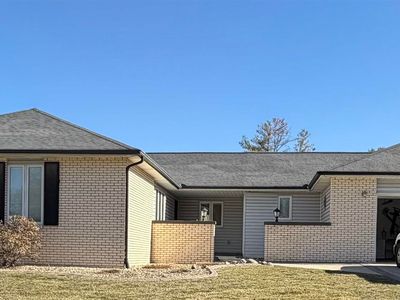 33 Greentrail Dr, Chatham, IL, 62629