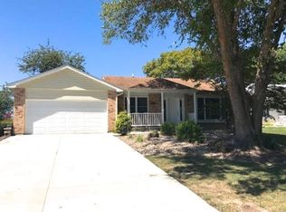 728 Riviera Cir, Edwardsville, IL 62025