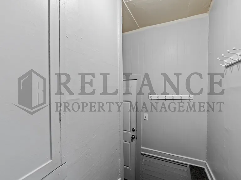 232 S Sedgwick St — Photo 32