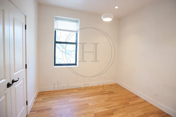 Rented by Hudson Real Estate International LLC | media 5