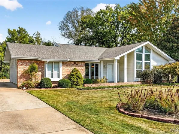 2022 Baxter Rd, Chesterfield, MO 63017