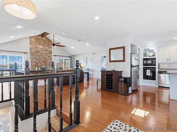 3rd image of 313 Imperial Point Dr