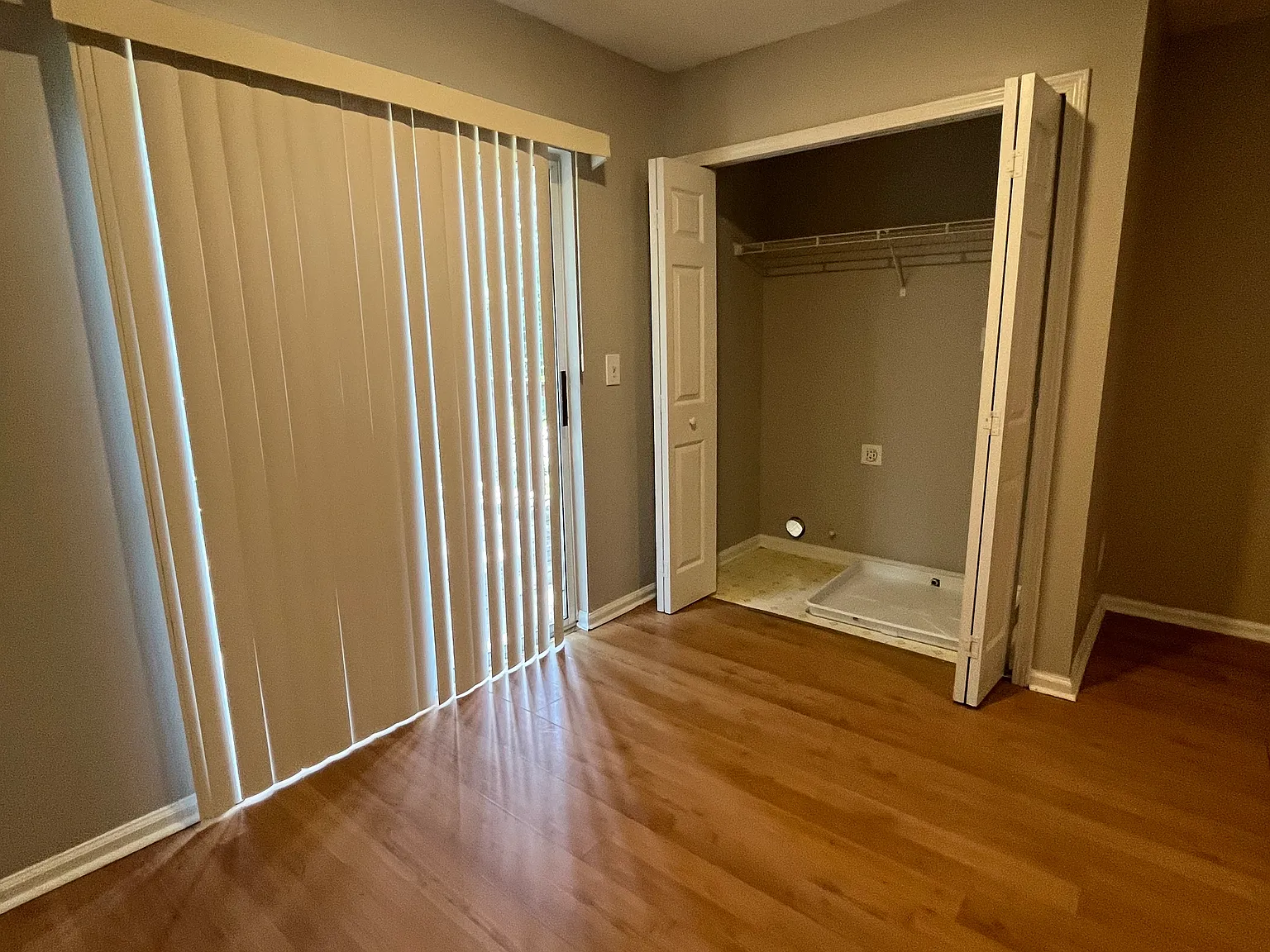 5 bed, 3.5 bath, 2768 sqft, $2,800 — Photo 4