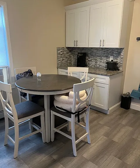 45 Pembroke Ave — Photo 6