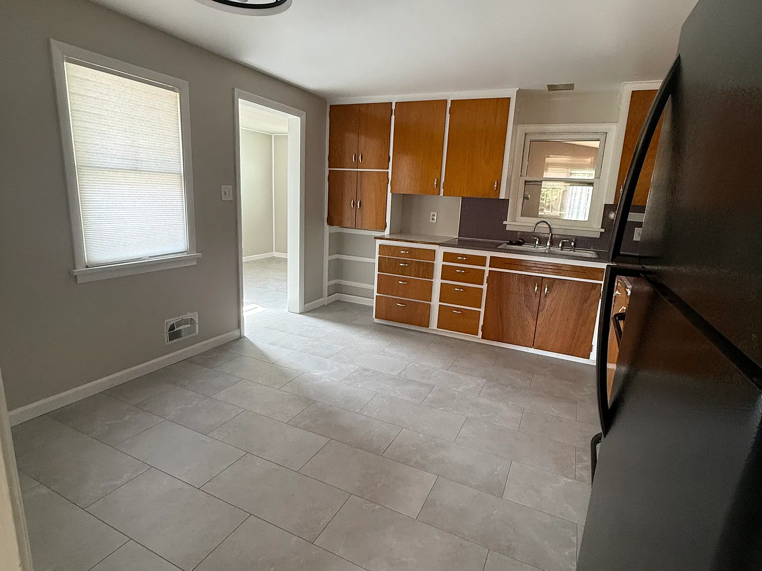 2 bed, 900 sqft, $2,000 — Photo 3