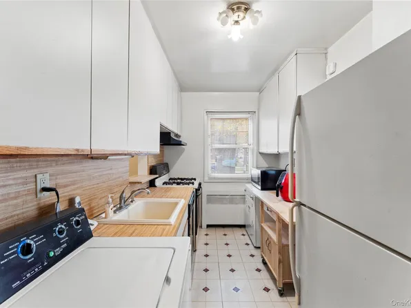 251-29 61st Avenue #719, Little Neck, NY 11362