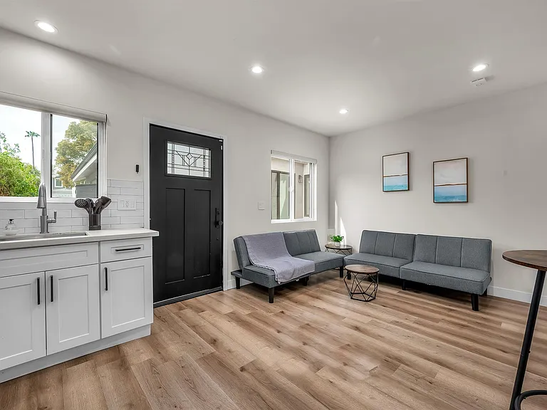 5108 Greenbush Ave — Photo 12