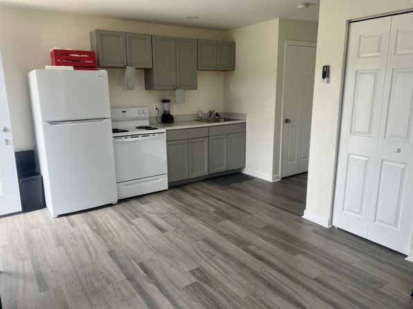 24930 Old Three Notch Rd #D