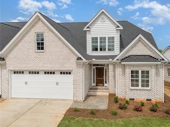 2810 Elim Shores Ter, Greensboro, NC 27410