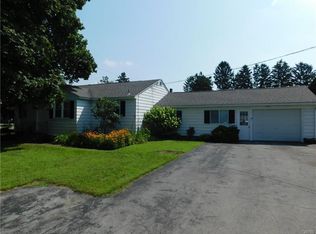 7258 Willow Rd, North Syracuse, NY 13212