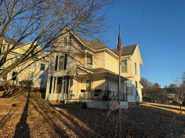 209 Washington St, Mineral Point, WI 53565