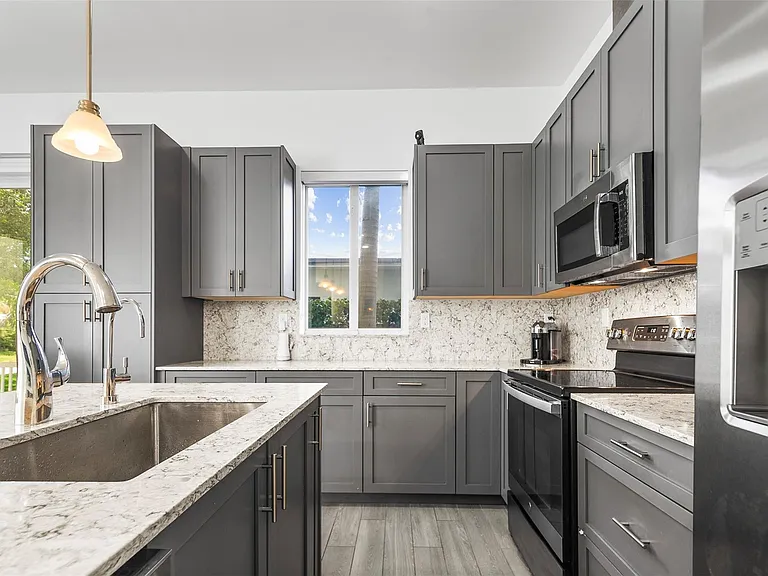 1110 NE 14th Ave — Photo 14