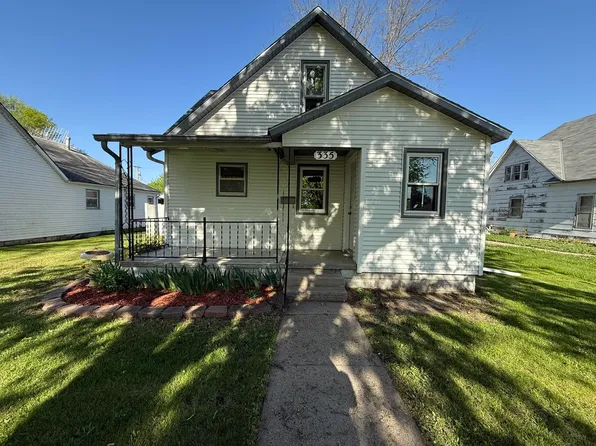 335 N 7th St, David City, NE 68632