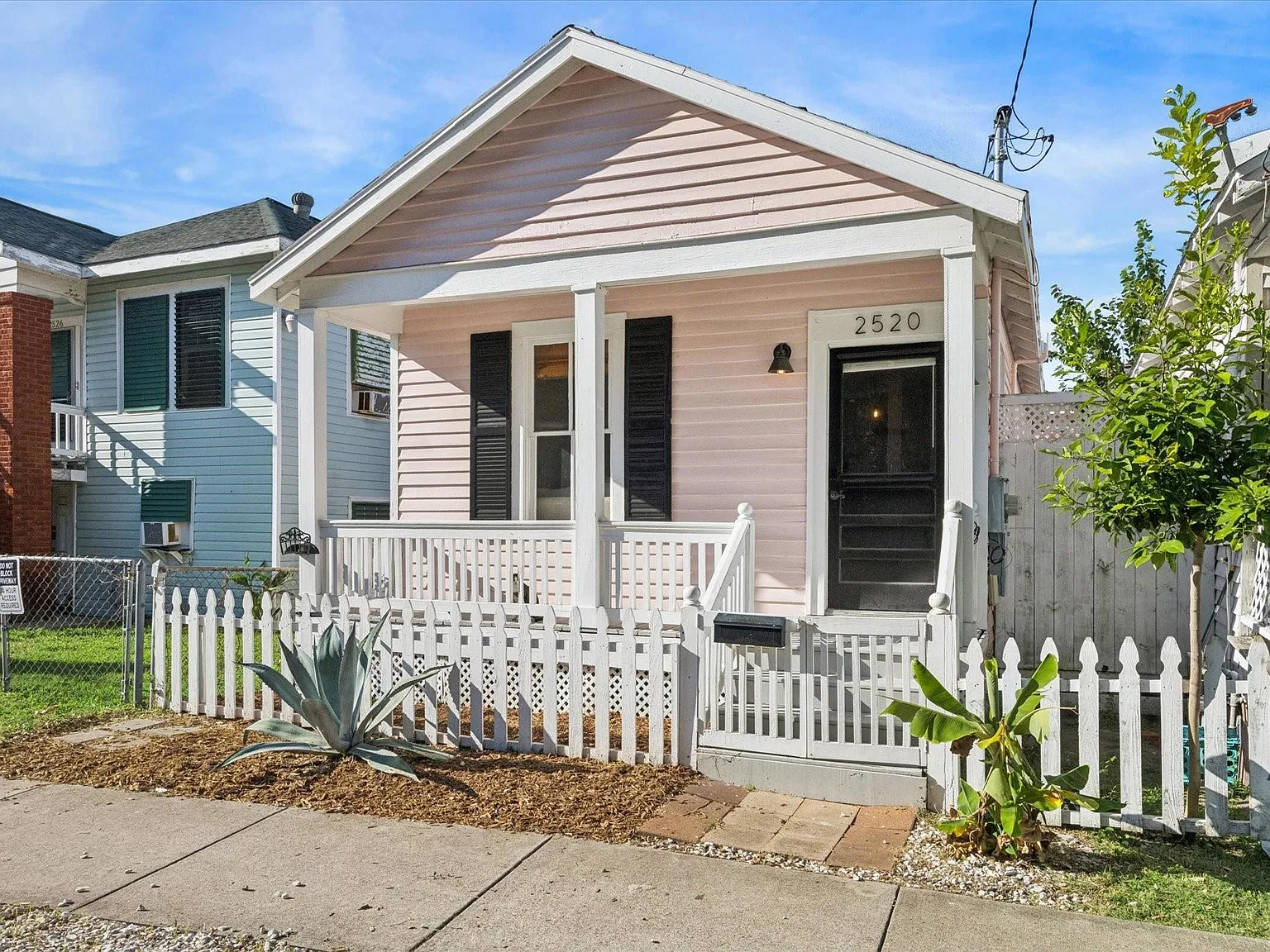 2 bed, 2.0 bath, 1020 sqft, $1,600 — Photo 3